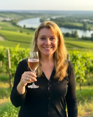 Suzan Akmann